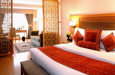 Park Lane Hotel