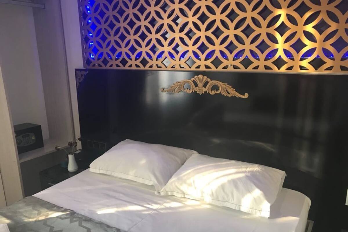 单人房 | 客房内保险箱、熨斗/熨衣板、免费婴儿床、免费 WiFi
