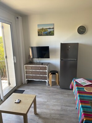 Classic Studio, Garden View (n° 12) | Interior