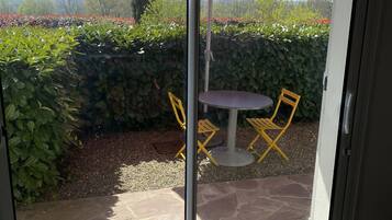 Studio (N°8) | Interior