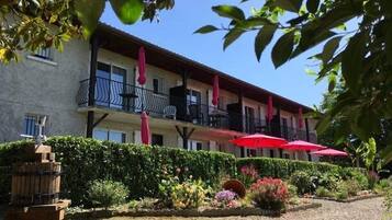 Classic Studio, Garden View (n° 12) | View from property