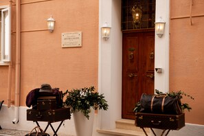 Front of property - Casa Isabella (Rocca San Giovanni)