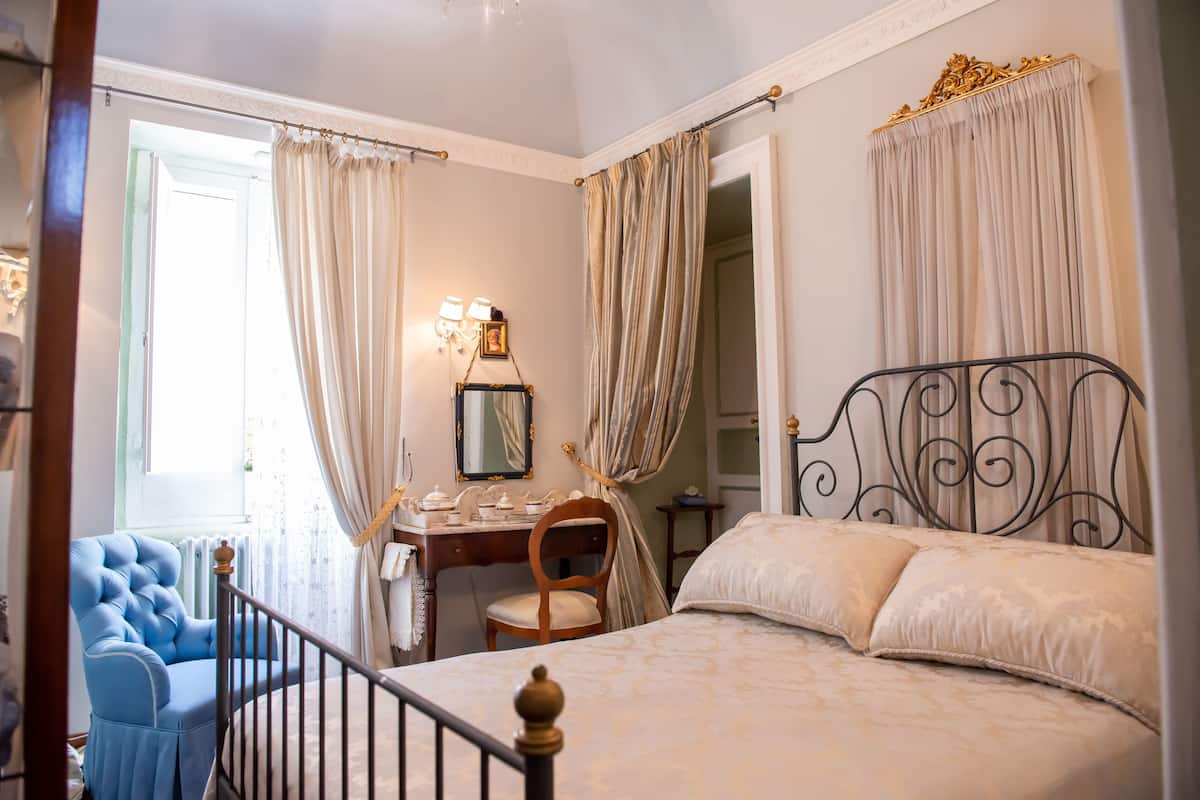 Economy Double Room (External Bathroom) | Premium bedding, down comforters, pillowtop beds, individually decorated