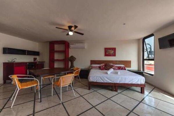 Desk, iron/ironing board, free WiFi, bed sheets - Departamentos Occidente (Mérida)