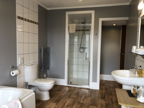 The Bowmore House Bed & Breakfast