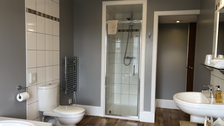 The Bowmore House Bed & Breakfast