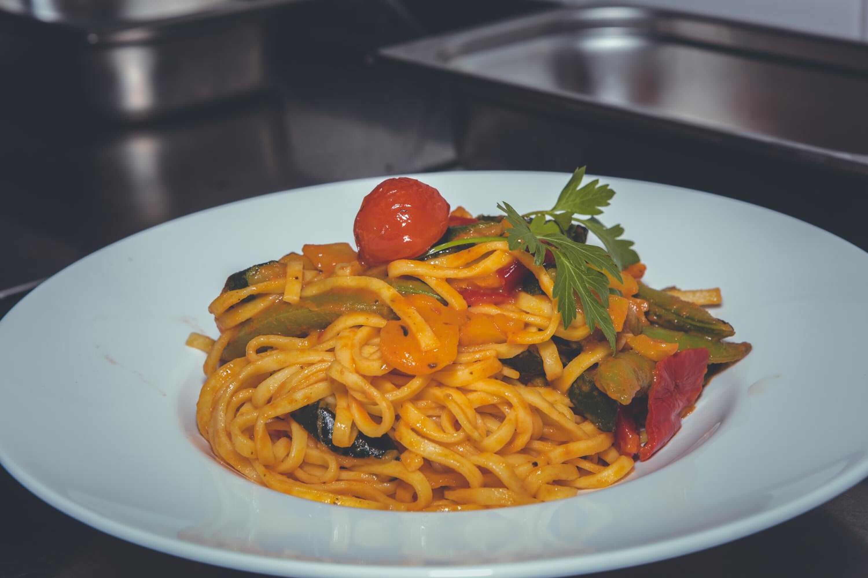 breakfast, lunch, dinner served; international cuisine