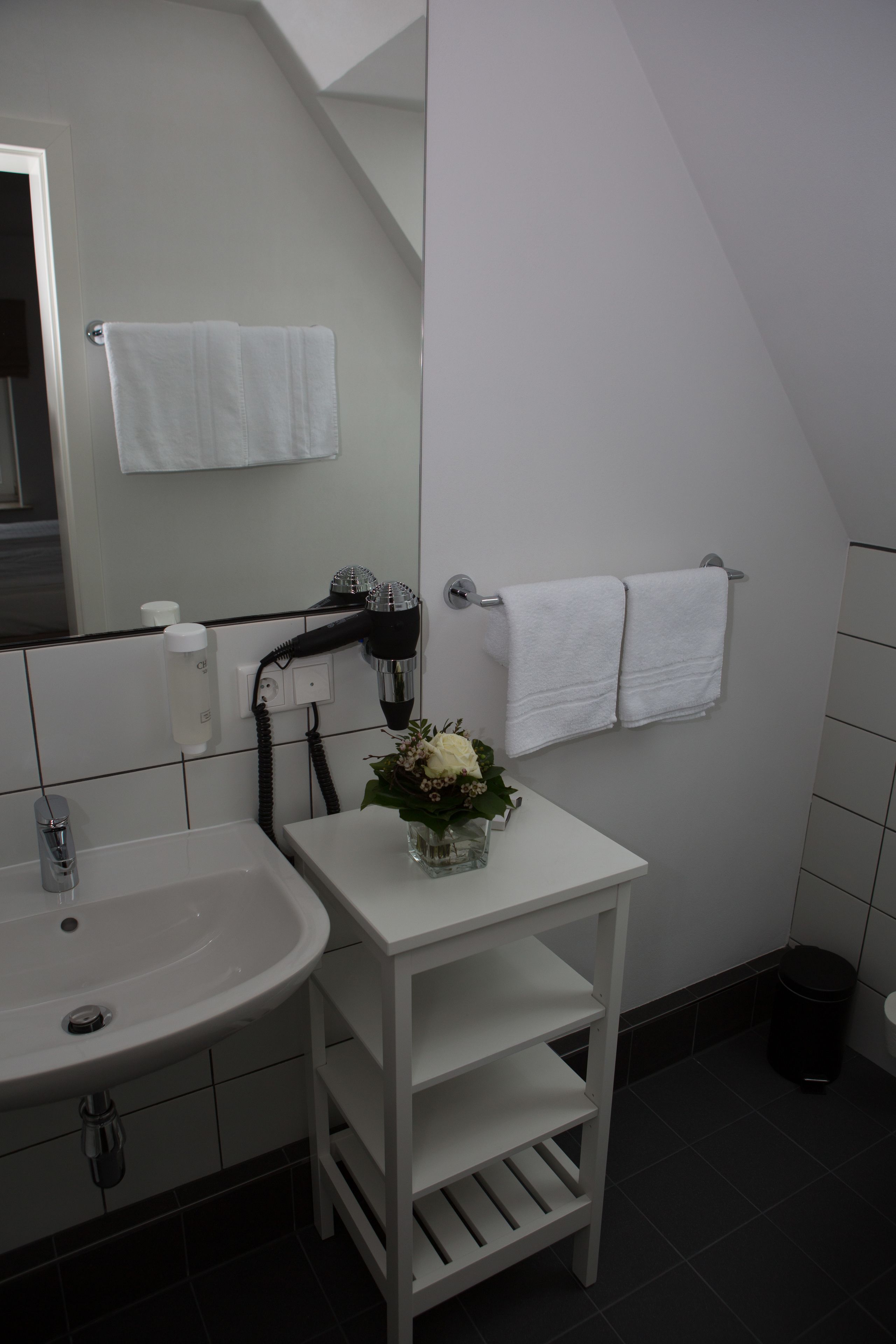 single room | bathroom | shower, free toiletries, hair dryer, towels