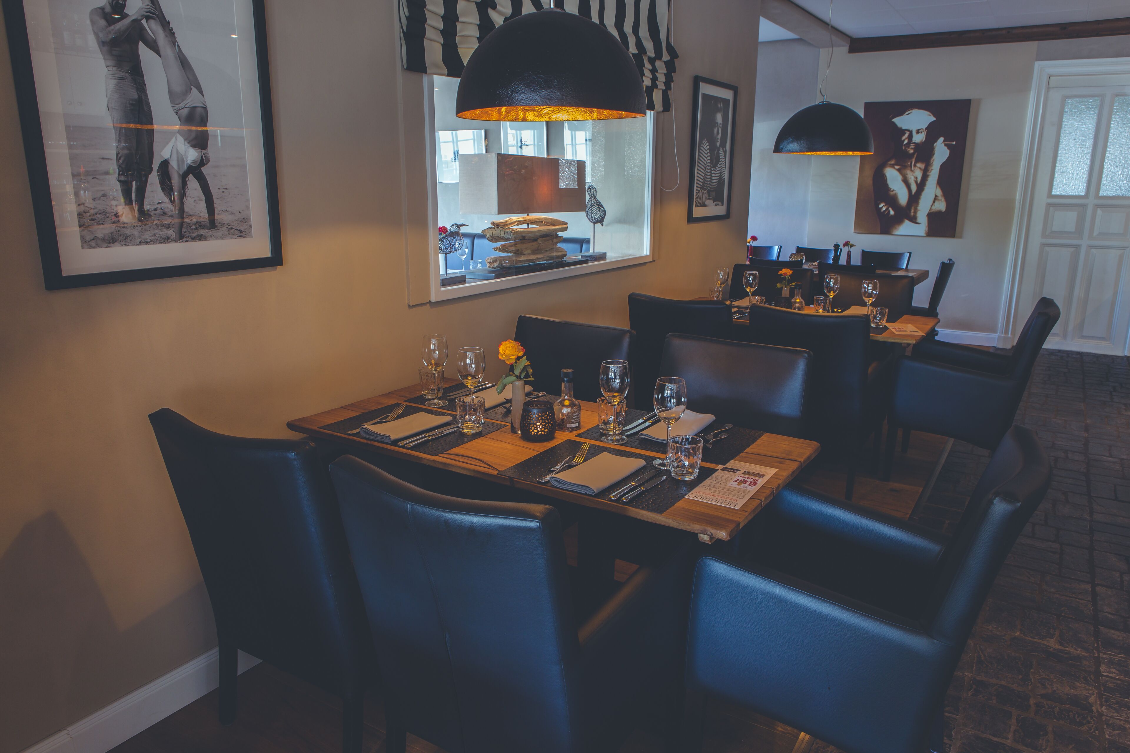 Breakfast, lunch, dinner served; international cuisine 