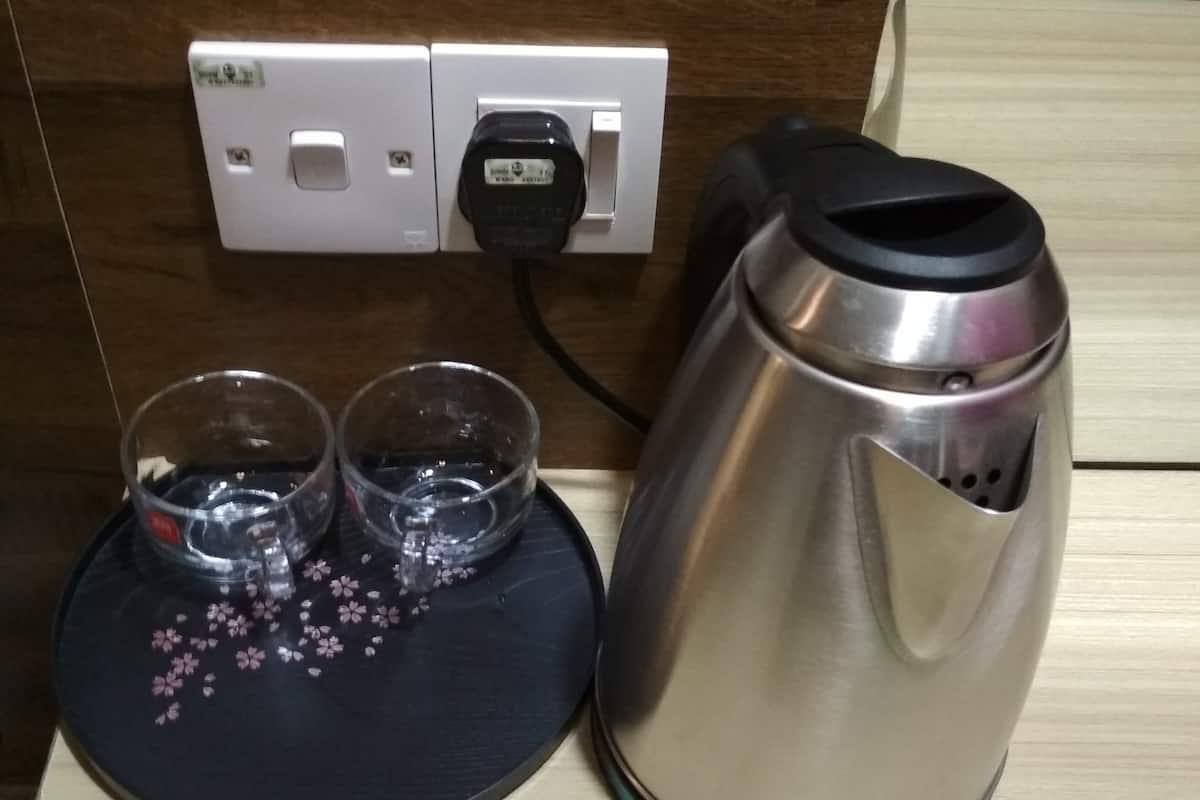 standard double room, 1 queen bed, non smoking | room amenity