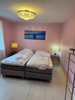 Family House, Executive Level | 3 bedrooms, premium bedding, Select Comfort beds, individually decorated - Happy Hudiksvall (Hudiksvall)