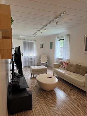 Family House, Executive Level | Living area | Smart TV, Netflix, streaming services - Happy Hudiksvall (Hudiksvall)