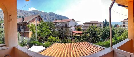 Chambre Triple, balcon | Balcon