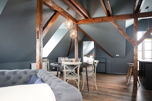 City Apartment, Multiple Beds, Balcony, City View (402) | In-room dining - Iðunn Apartments by Heimaleiga (Reykjavik)