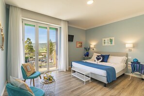 Chambre Deluxe, balcon | 1 chambre, literie de qualité supérieure, couette en duvet d'oie
