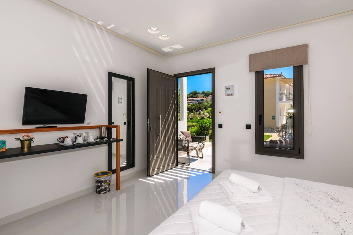 Deluxe Triple Room | Garden view