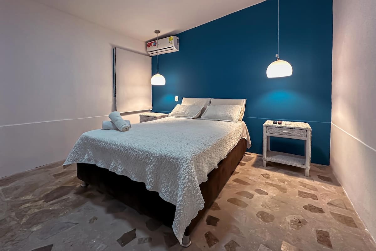 Blackout drapes, soundproofing, WiFi (free), individually furnished