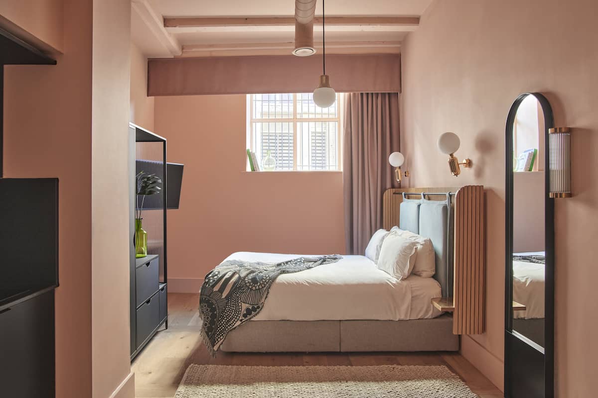 1 habitación y ropa de cama de alta calidad