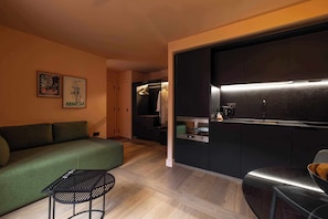 One Bedroom Open Plan Suite | Badezimmer