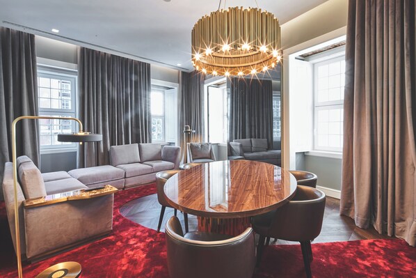 Luxury Apartment | Living area