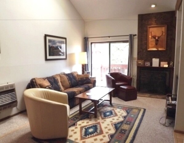 Condo, 2 habitaciones | Wifi gratis y ropa de cama 