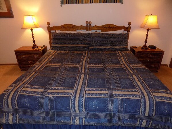 Condo, 2 Bedrooms | Free WiFi, bed sheets
