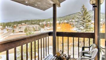 Condo, 3 Bedrooms, 2 Bathrooms | Balcony