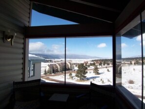 Condo, 3 Bedrooms, 2 Bathrooms | Pemandangan dari bilik