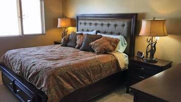 Condo, 3 Bedrooms | 3 bedrooms, iron/ironing board, free WiFi, bed sheets