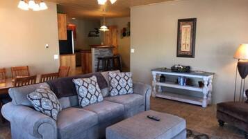 Condo, 3 Bedrooms | Living room | TV