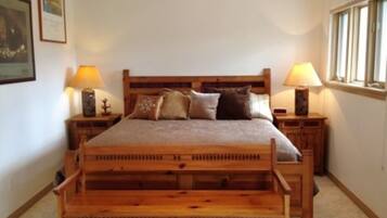 Condo, 3 Bedrooms | Iron/ironing board, free WiFi, bed sheets