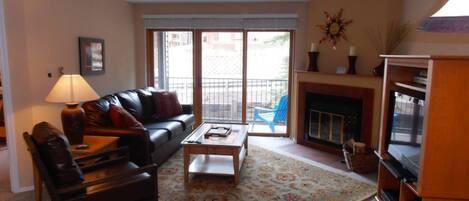 Condo, 1 Bedroom | Living room | TV