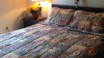 Condo, 2 Bedrooms, 2 Bathrooms | 2 bedrooms, iron/ironing board, free WiFi, bed sheets