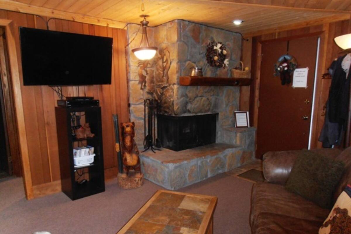 Condo, 2 Bedrooms | Living room | TV