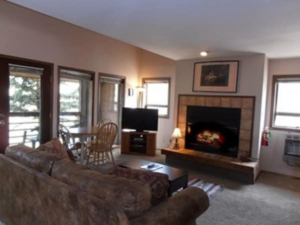 Condo, 1 Bedroom | Living room | TV - Ski Run (Angel Fire)