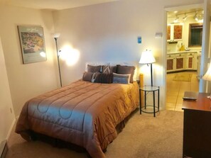 Condo, 2 Bedrooms, 2 Bathrooms