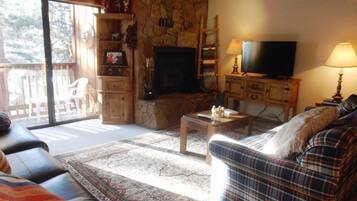 Condo, 2 Bedrooms | Living room | TV