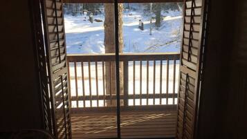 Condo, 3 Bedrooms | Iron/ironing board, free WiFi, bed sheets