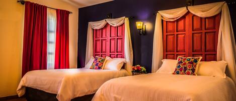 Kahden hengen huone, 2 keskisuurta parisänkyä | Ylelliset vuodevaatteet, yksilöllisesti sisustettu