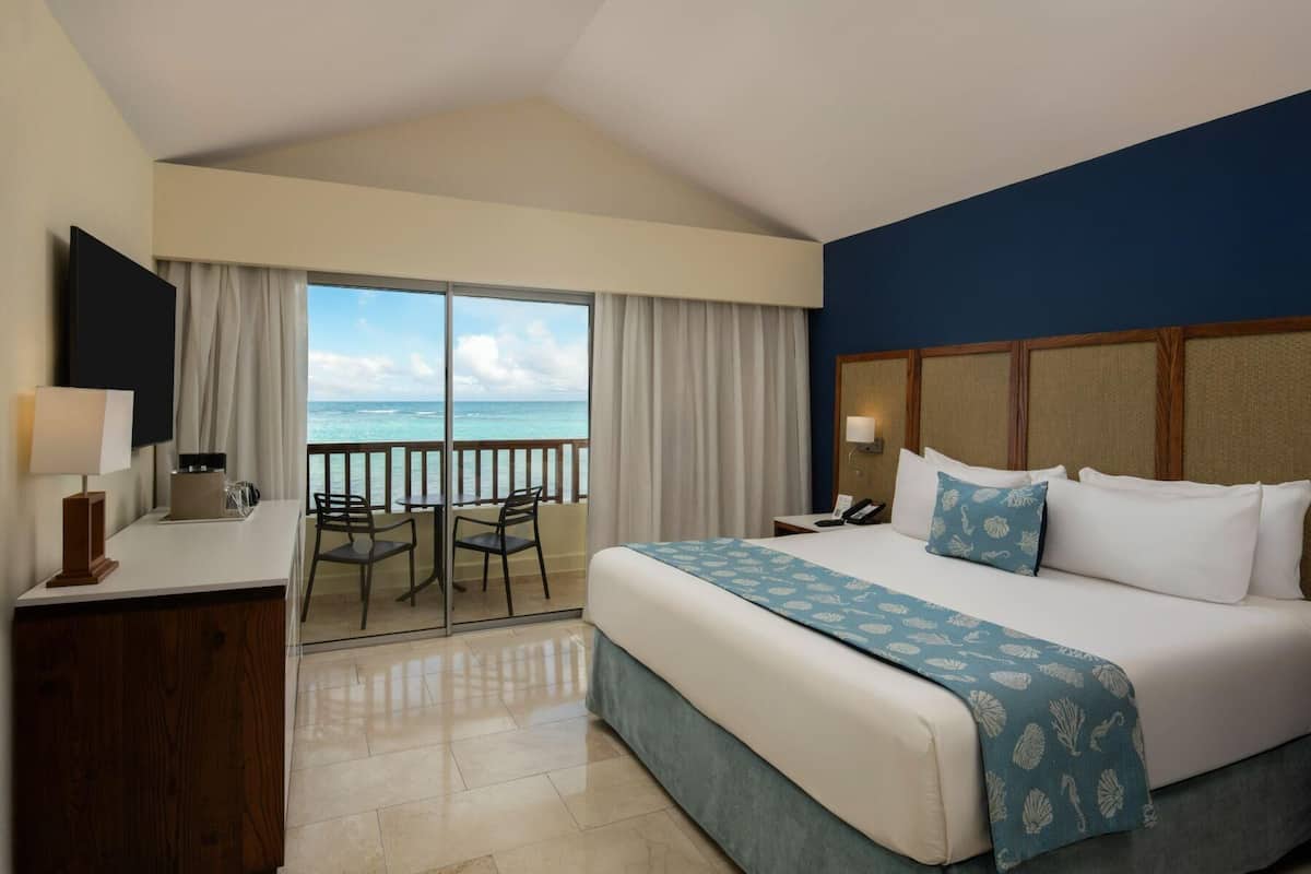 Kostenlose Minibar, Zimmersafe, Verdunkelungsvorhänge