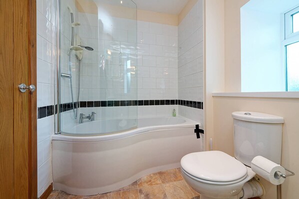 Bathroom - The Island Bear B&B (Islay Island)