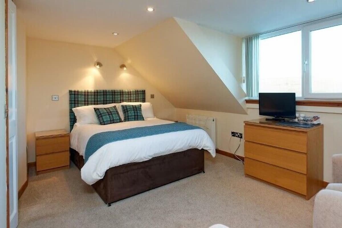 Premium bedding, individually decorated, individually furnished