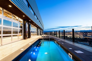 Outdoor pool, open 8:00 AM to 10:00 PM, sun loungers