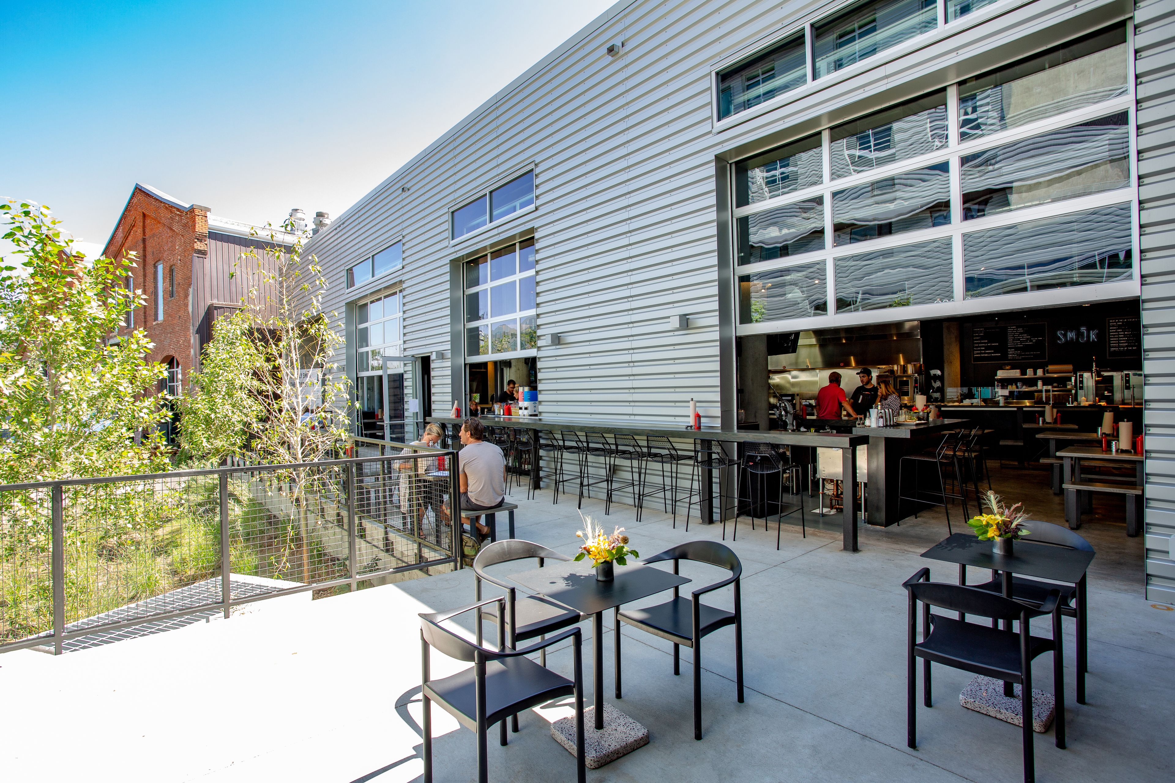 ลานระเบียง/นอกชาน