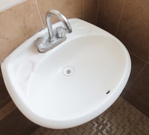 Articles de toilette gratuits, serviettes fournies