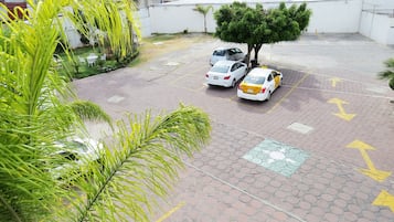 Free self parking