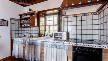 House, 2 Bedrooms, Private Pool, Oceanfront | Private kitchen | Full-size fridge, microwave, oven, stovetop