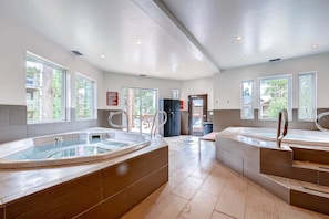 Indoor spa tub