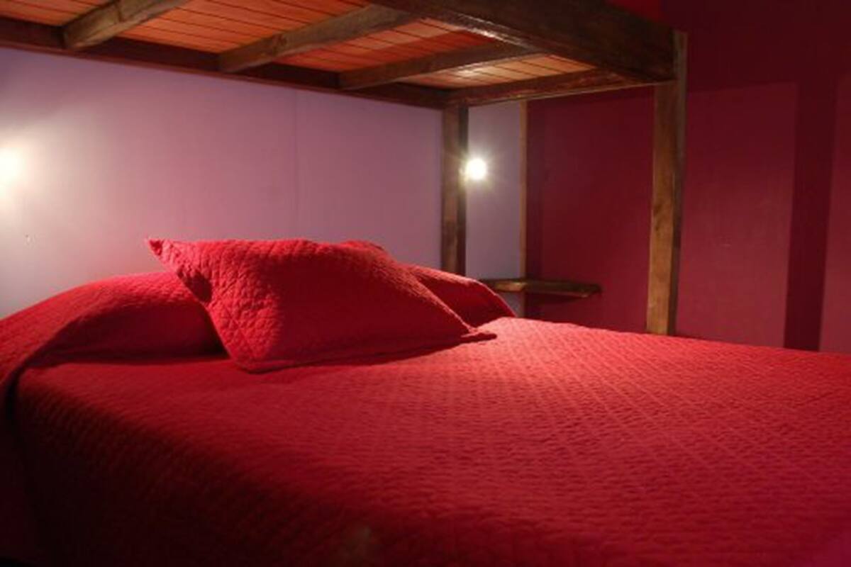 Comfort Triple Room, 1 Bunk Bed and 1 Single Bed | Tende oscuranti, lenzuola