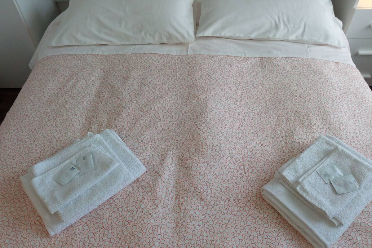 Deluxe Apartment | Bed sheets